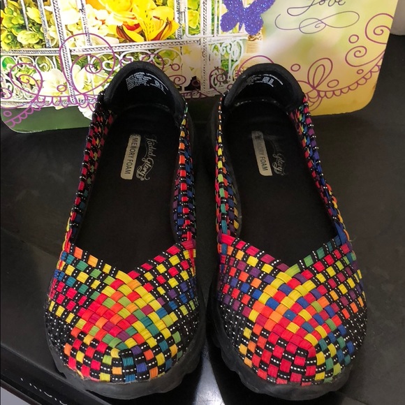 Shoes - Picture 2 of 4